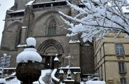 EVE_Visite Essentielle de L’Abbaye de la Chaise-Dieu_cloître enneigé