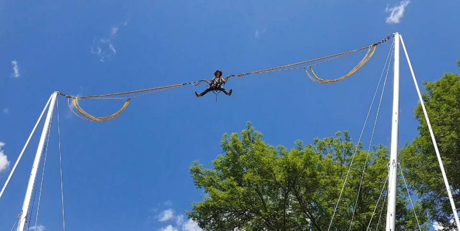 Bungy ejection – Domaine La Rouveure