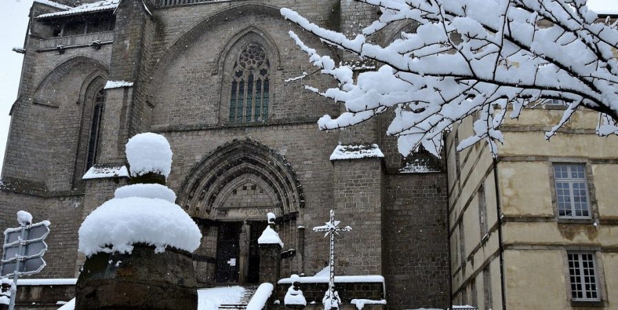 Visite guidée de l’Abbaye de La Chaise-Dieu : Marché de Noël