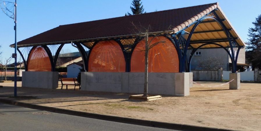 Marché hebdomadaire de St Christophe sur Dolaison
