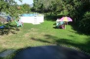 Piscine et trampoline