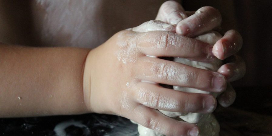 Atelier modelage argile pour les enfants