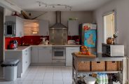 Cuisine équipée commune à disposition