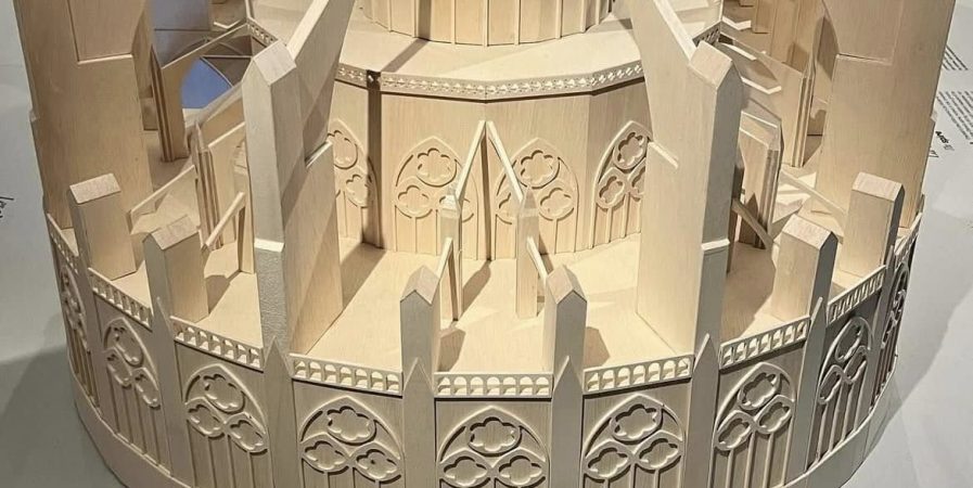 Animation dédiée à Notre-Dame de Paris et sa reconstruction