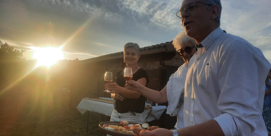 Apéro Sunset dans les vignes (Domaine Peychon)