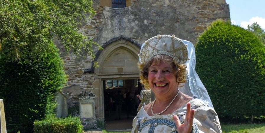 Visite costumée et accord « mets et vins »
