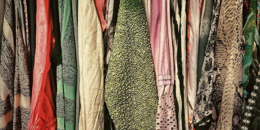 Bourse aux vêtements, jouets, puériculture en dépôt-vente