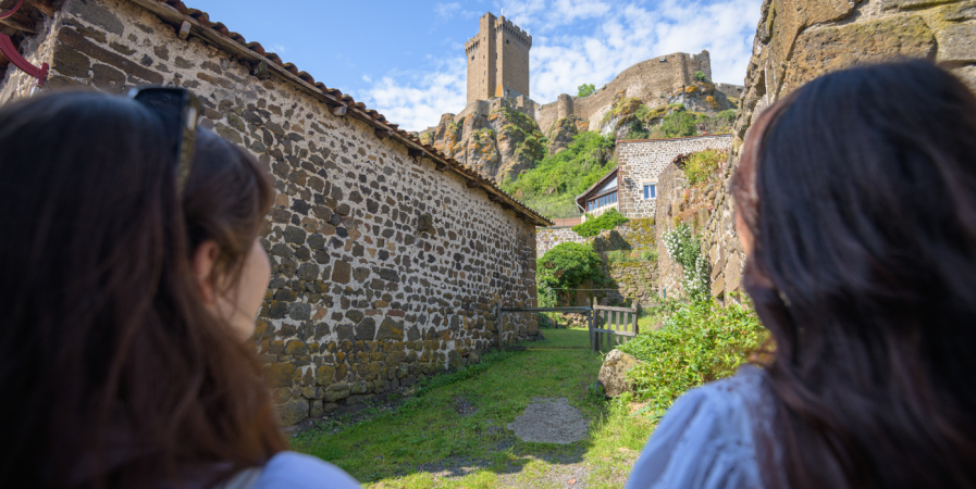 Visite guidée : Polignac, Plus beau village de France & sa forteresse