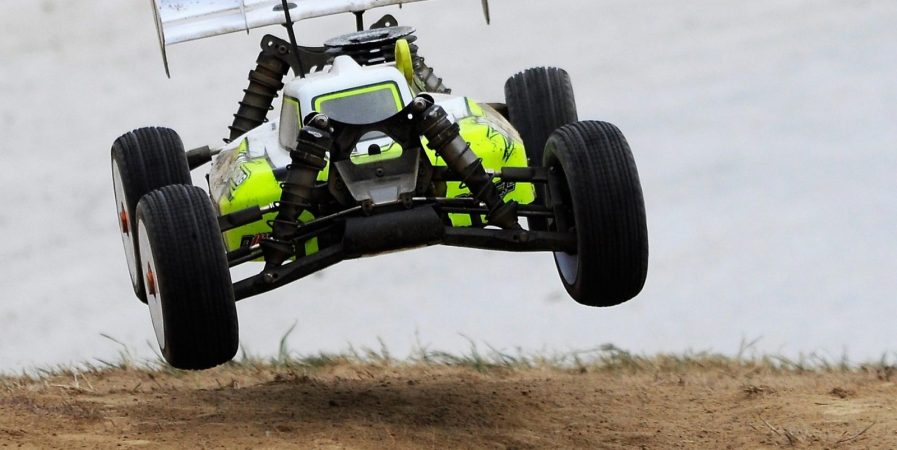 Modélisme voitures radio-commandées- 1ère manche du Challenge Vintage France