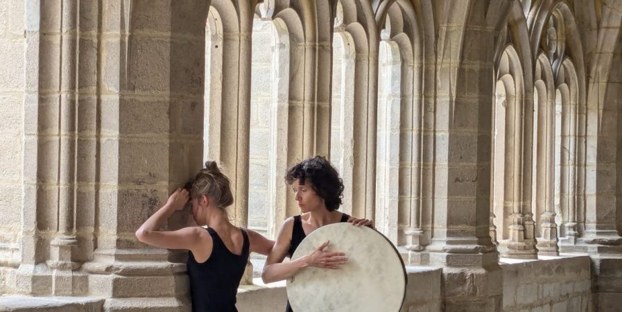 Spectacle « Les Murs » de la Compagnie Poé