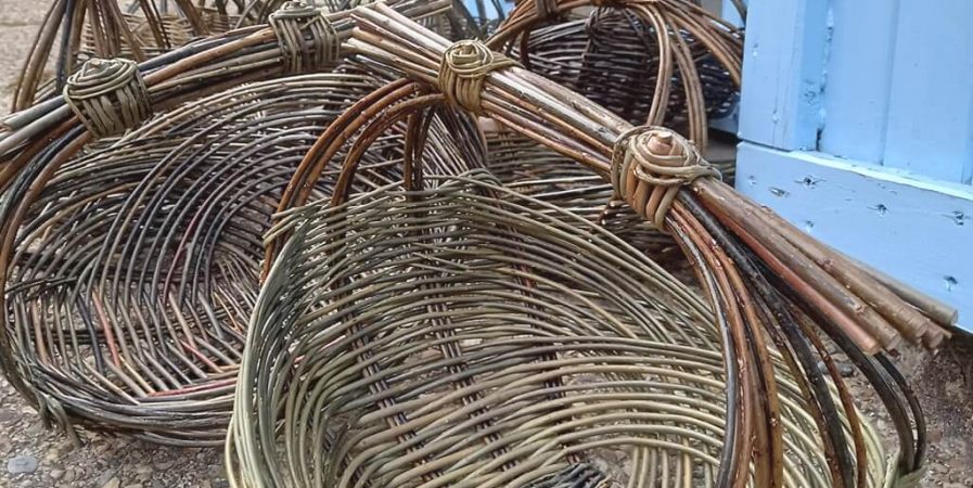 Atelier Vannerie – Tressez un grand panier modèle zarzo rond en osier