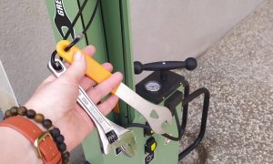 Yssingeaux – Borne de réparation et de recharge pour vélo_Yssingeaux