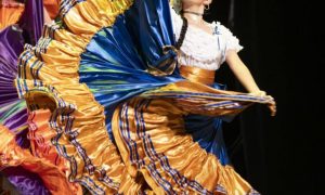 Interfolk au Puy-en-Velay : Samedi 25 juillet Le Puy-en-Fête !_Le Puy-en-Velay