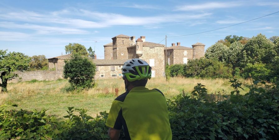 Sortie vélo accompagnée – Au fil des pierres et des clochers de l&rsquo;Ardèche Verte