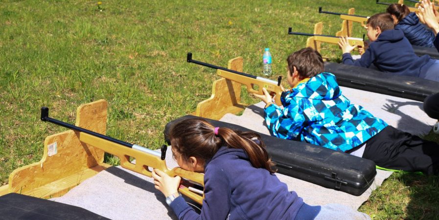 Automne 2026 – Bougez dans le Pilat – Biathlon laser (à partir de 10 ans) – Le Bessat