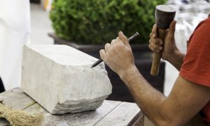 Visite et démonstration de taille de pierres_Grazac