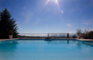 Piscine extérieure du Domaine de Saint-Clair