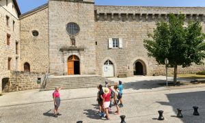 Eglise et Château prieuré clunisien