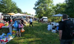 EVE_vide grenier_ plein air